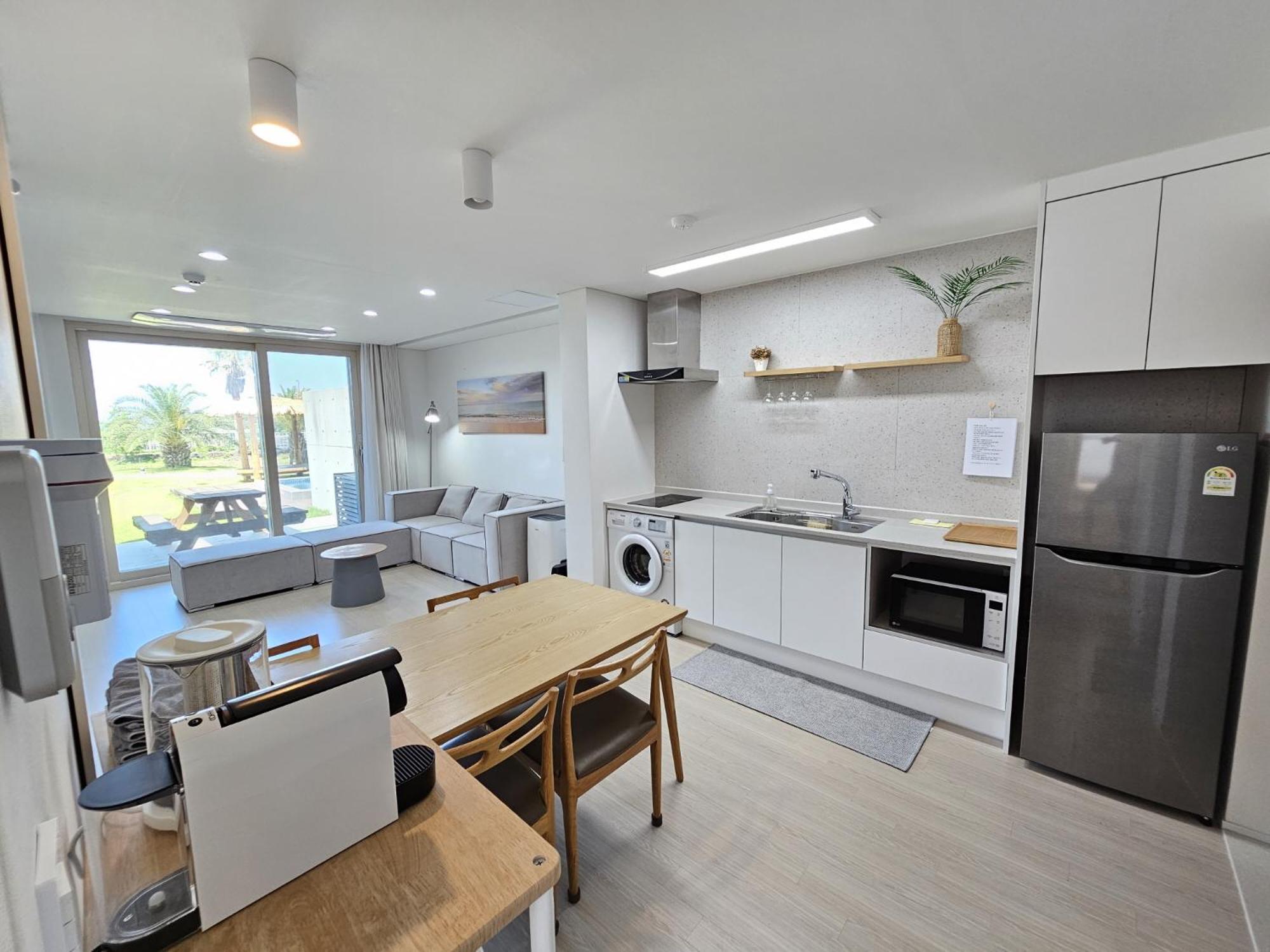 Jeju Badayeon Villa ซอกวีโพ ภายนอก รูปภาพ