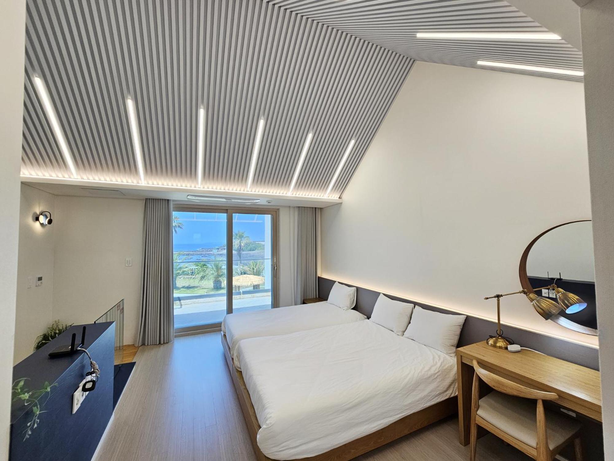 Jeju Badayeon Villa ซอกวีโพ ภายนอก รูปภาพ