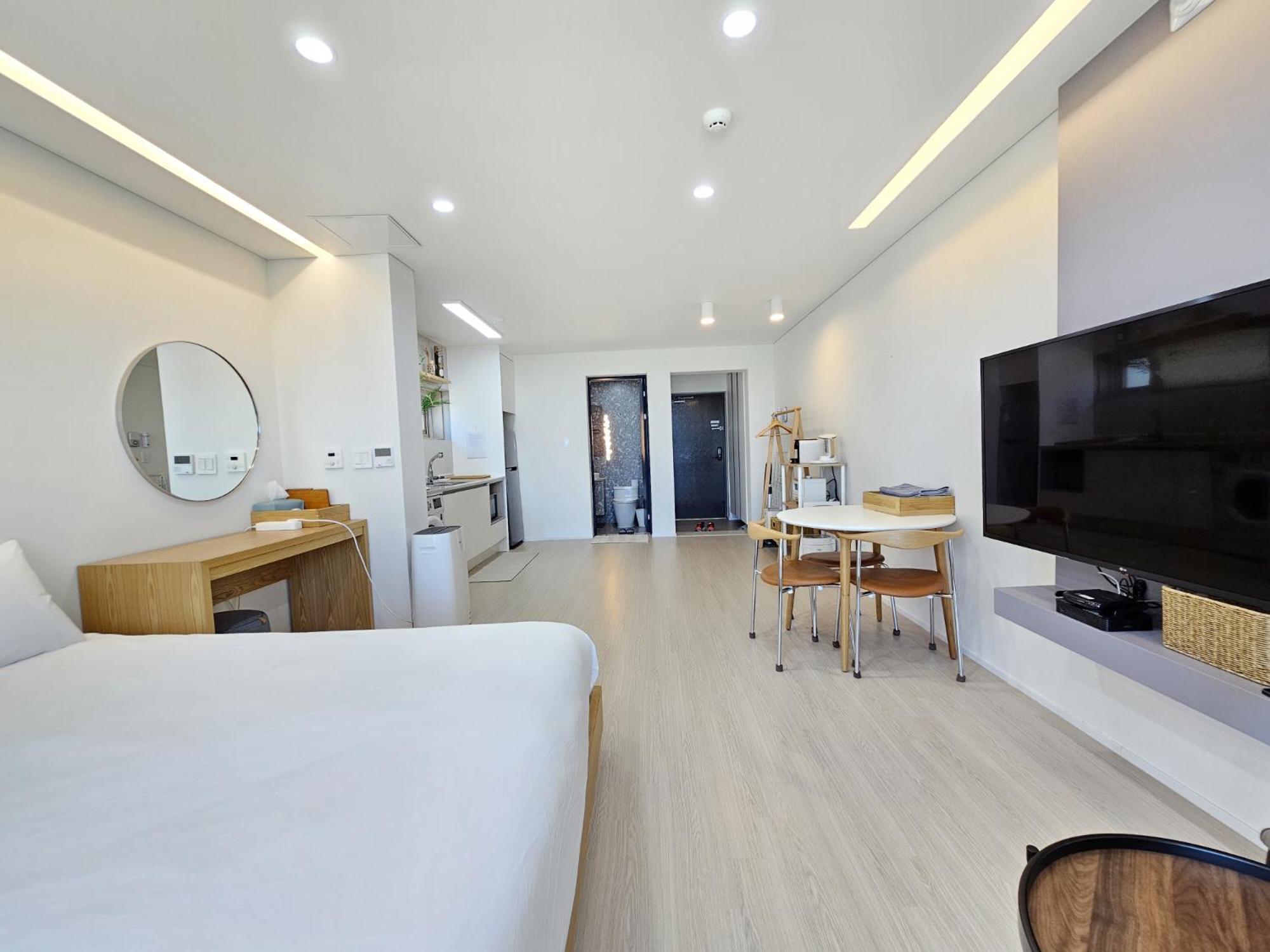 Jeju Badayeon Villa ซอกวีโพ ภายนอก รูปภาพ
