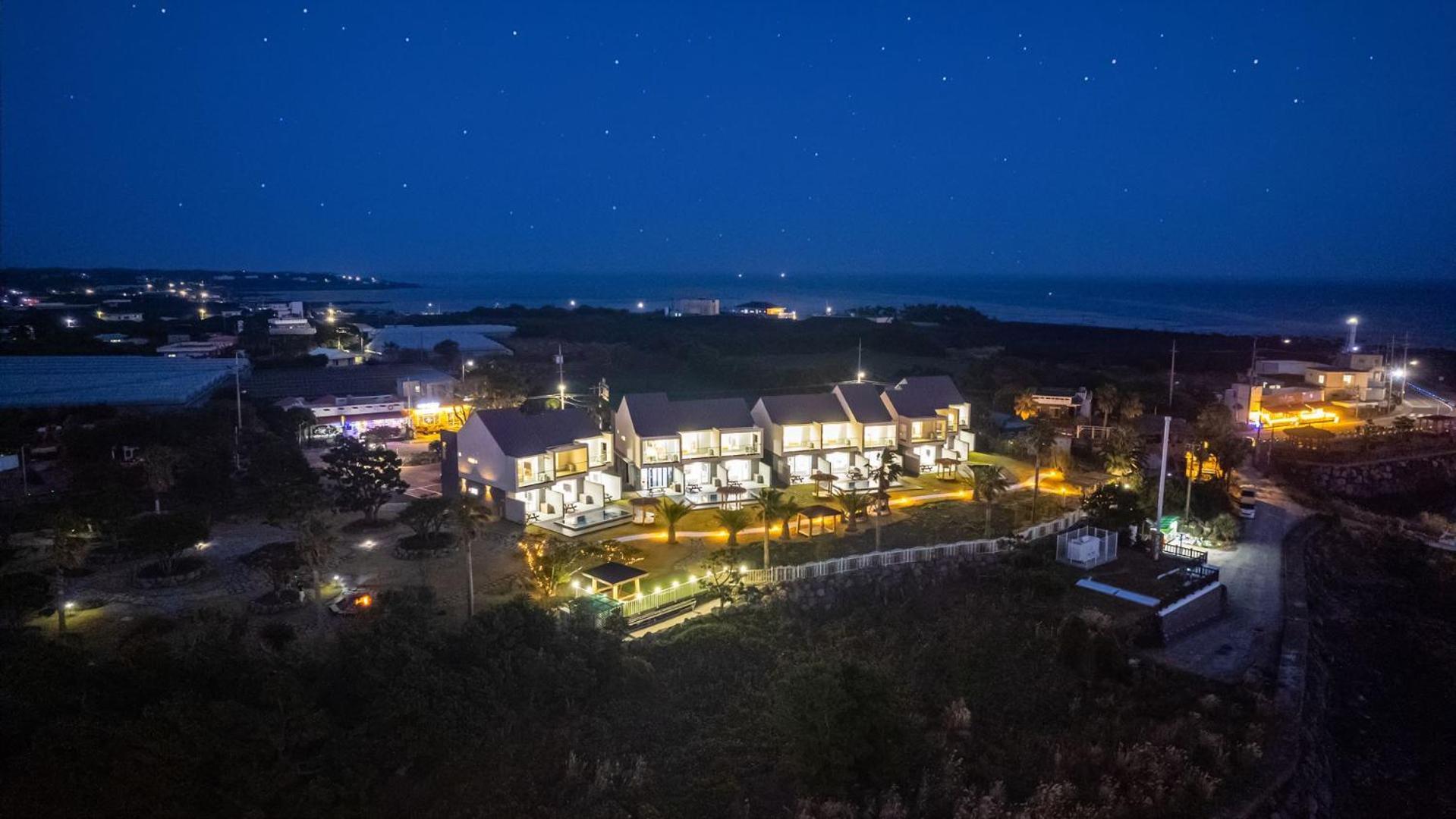 Jeju Badayeon Villa ซอกวีโพ ภายนอก รูปภาพ