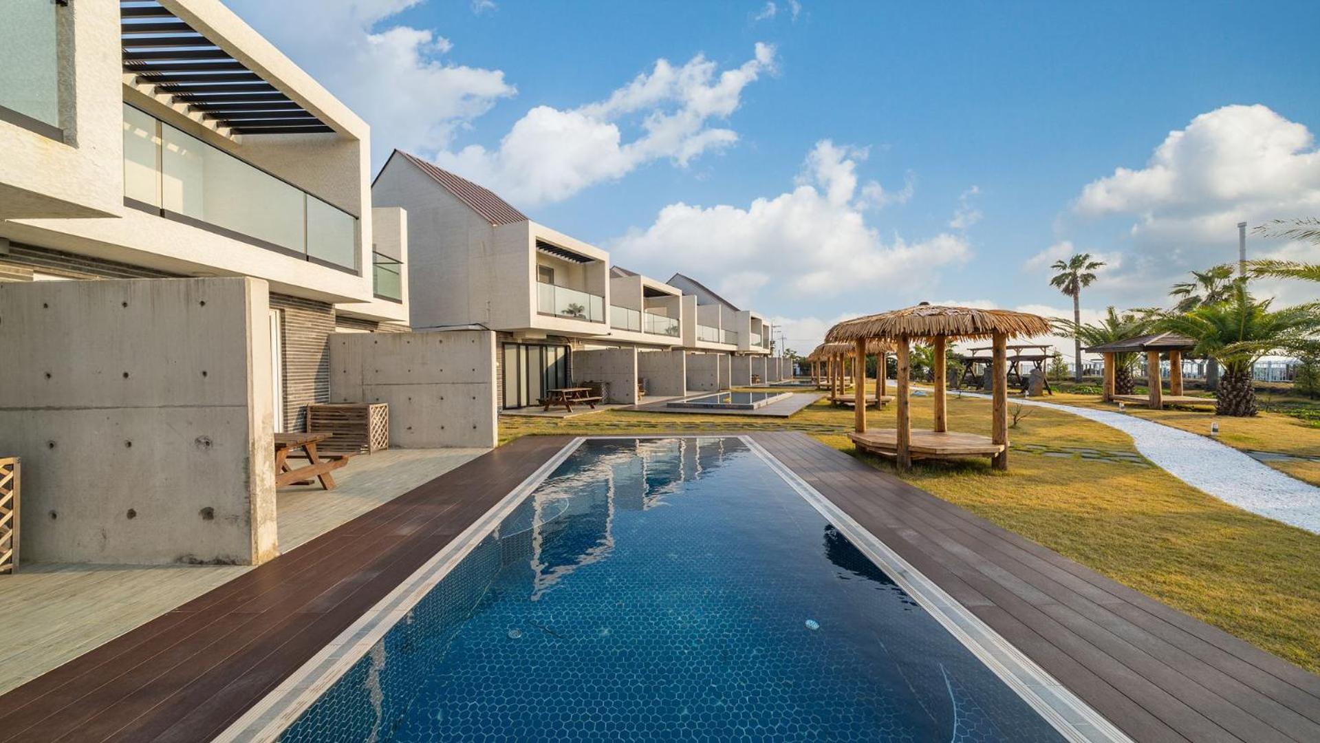 Jeju Badayeon Villa ซอกวีโพ ภายนอก รูปภาพ
