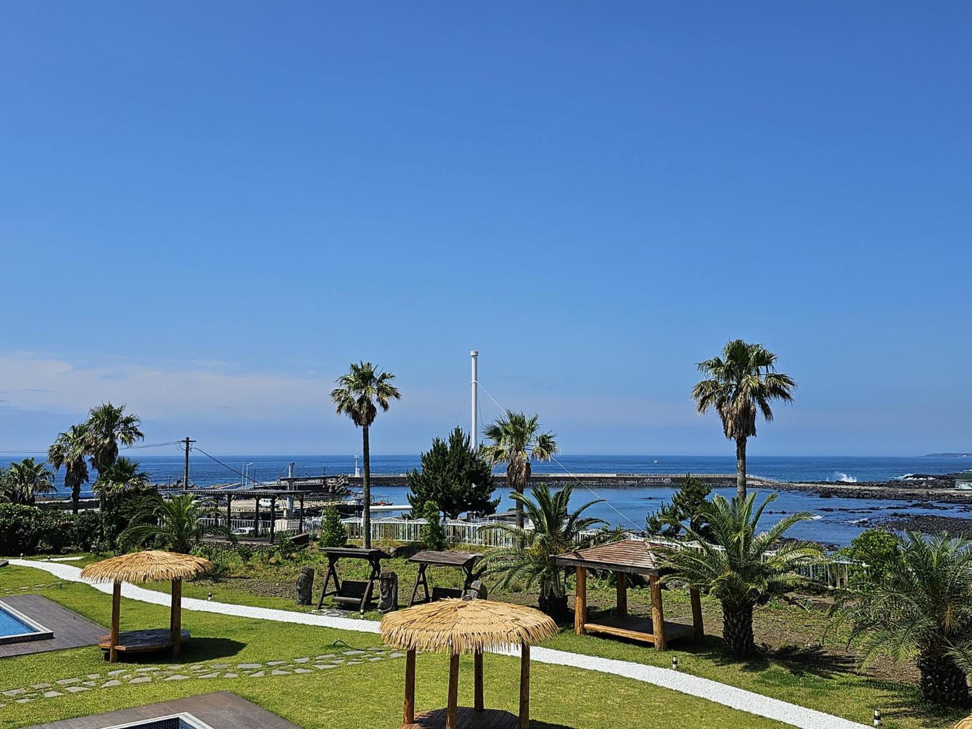 Jeju Badayeon Villa ซอกวีโพ ภายนอก รูปภาพ